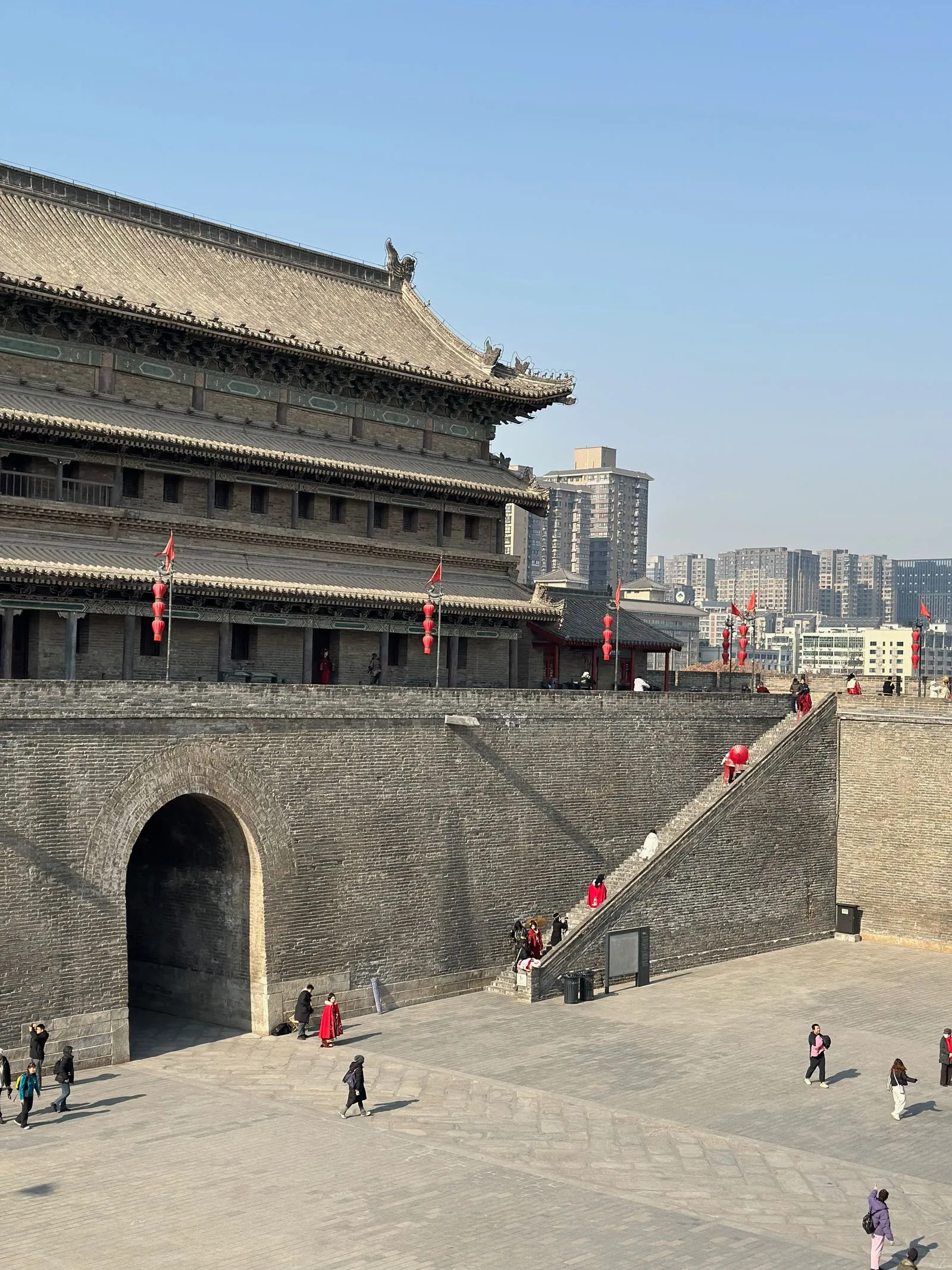 Xi'an City Wall illuminated at night